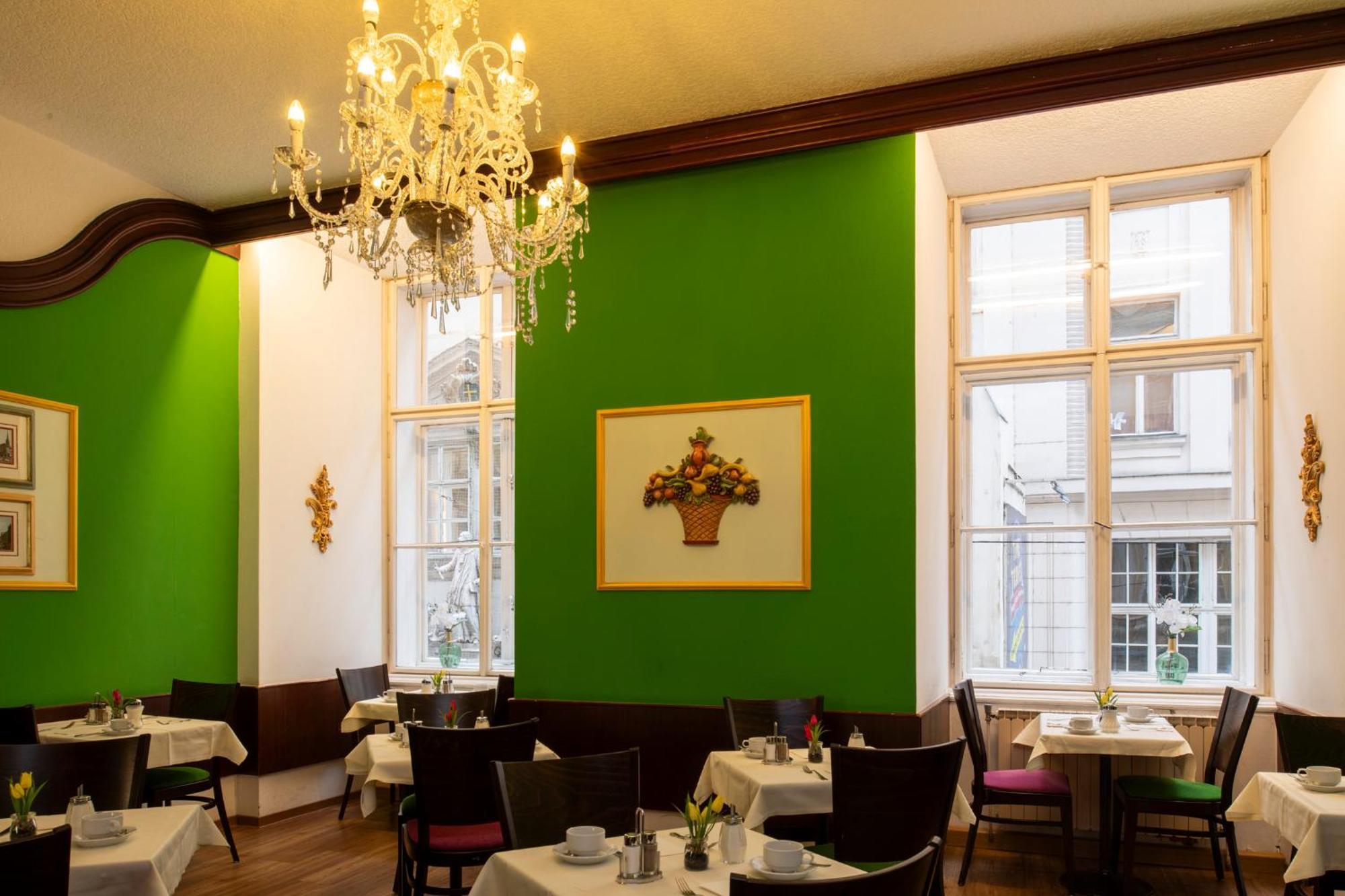Hotel Pertschy Palais